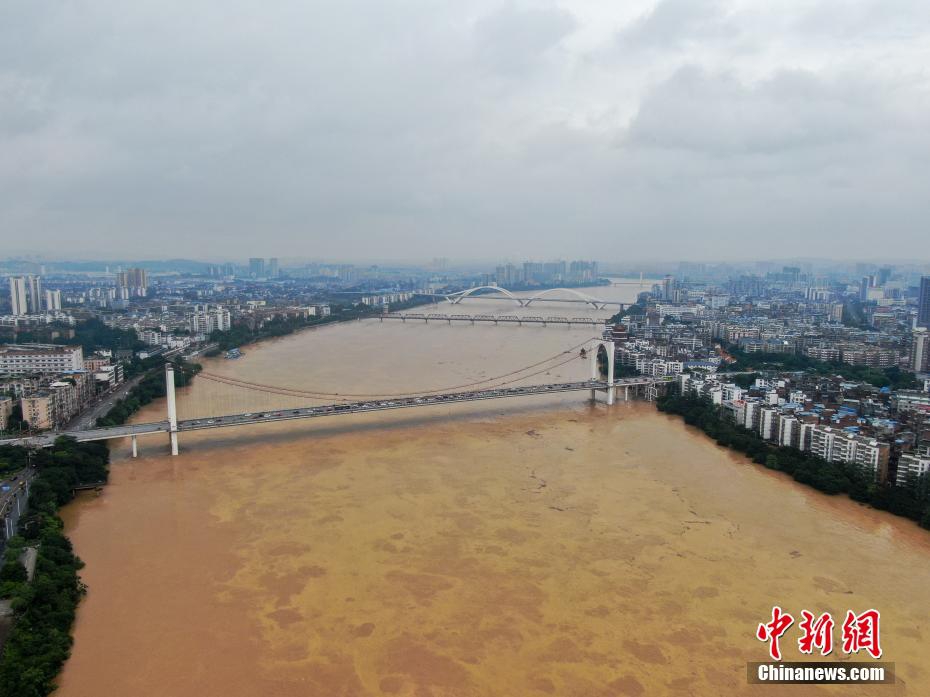 洪峰來襲，挑戰(zhàn)與應(yīng)對策略